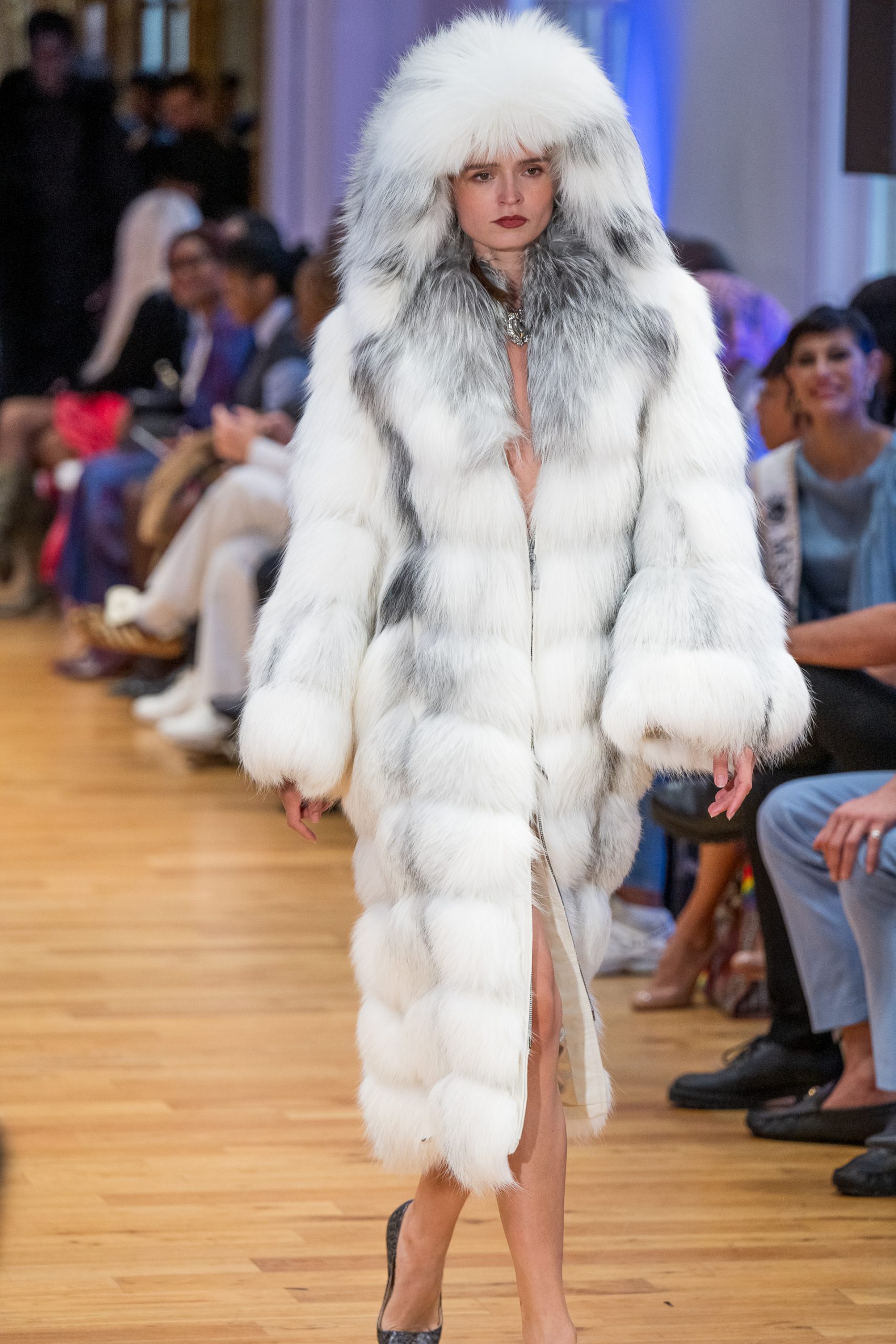 The AVA – Fur Coat – GAVEL PARIS